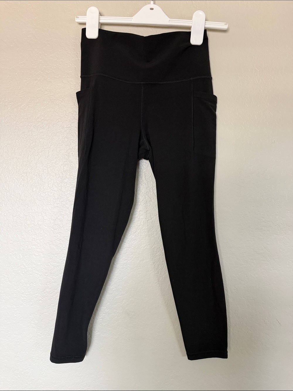 Athleta salutation stash 7/8 tight